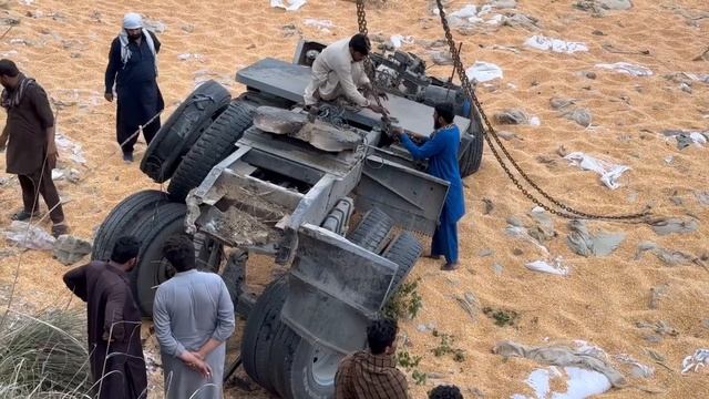 съехал с дороги в кювет смотреть онлайн