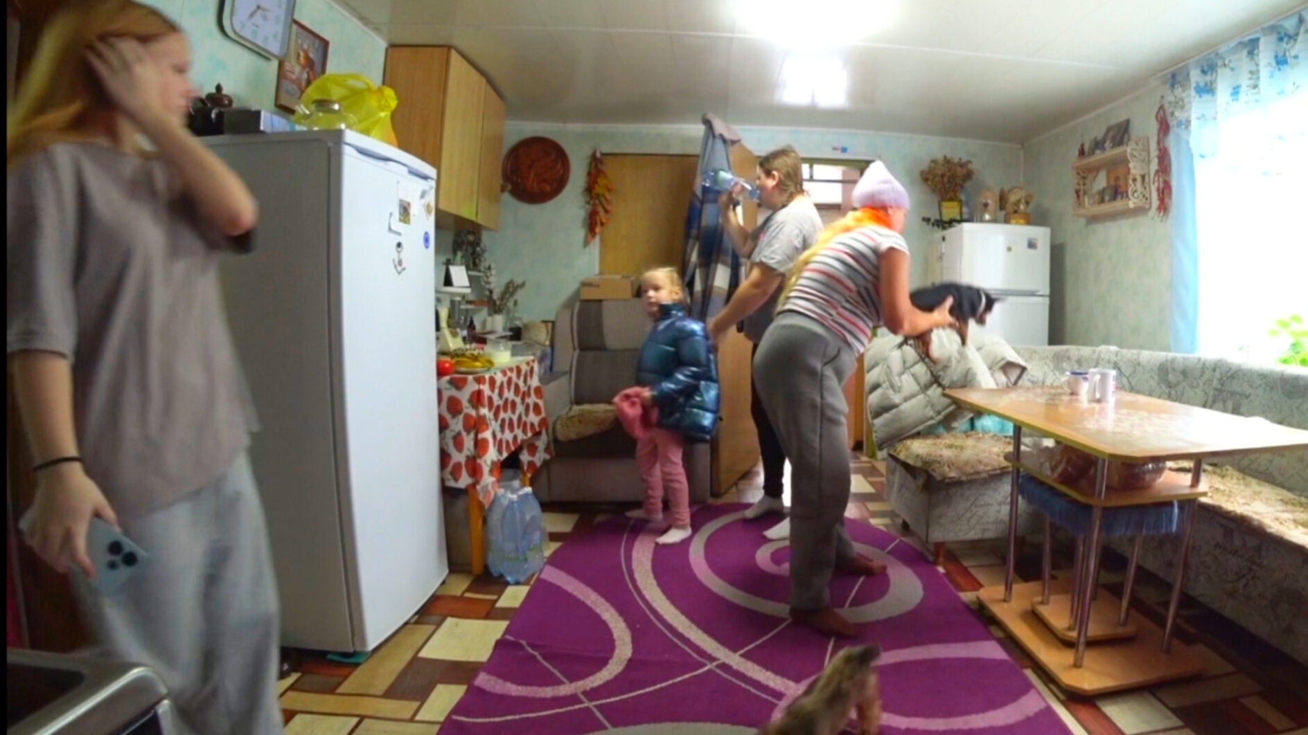 Сьездили по Магазинам,есть что пообсуждать смотреть онлайн