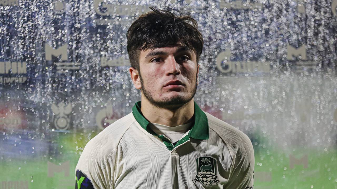 Арсен Ревазов: «До последнего верили, что у нас остаётся шанс на первое место» смотреть онлайн