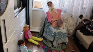 Эмилькина  школа "Хахашенька" / Бабушка в хахашеньке!