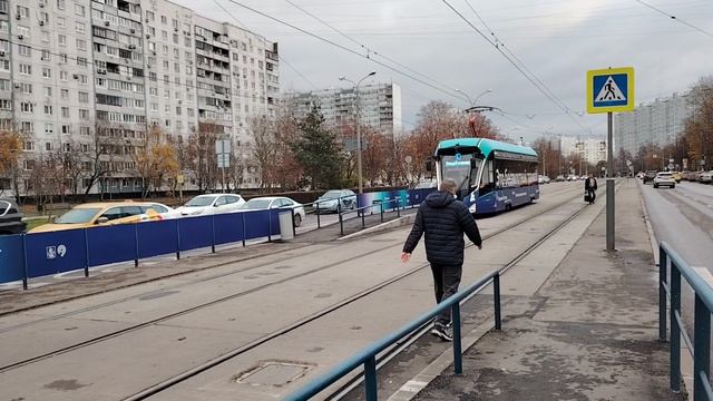 Беспилотный трамвай 71-911ЕМ борт 30618, маршрут 10 смотреть онлайн