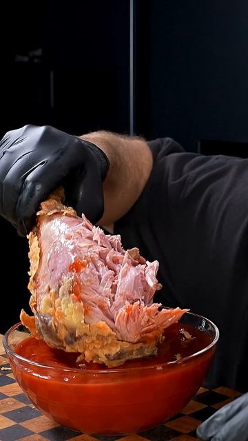 СРАВНИЛ НОЖКУ ИЗ МАКА И ГИГАНТСКУЮ ИНДЮШИНУЮ!