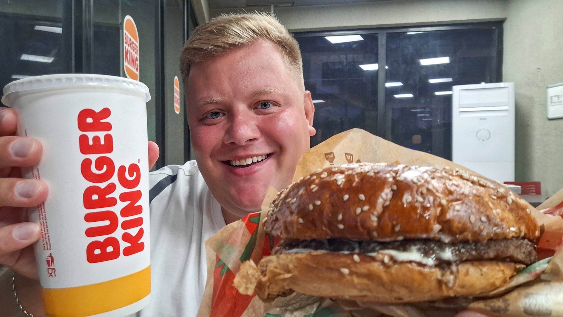 МУКБАНГ БУРГЕРЫ В ТУРЕЦКОМ БУРГЕР КИНГ ВОТ ЭТО ПОРЦИИ И НЕ МНОГО ТУРЦИИ смотреть онлайн