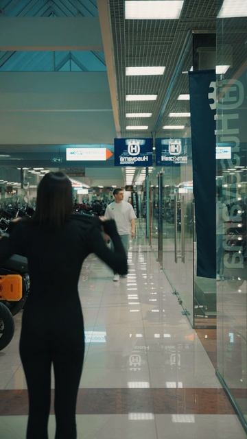 Что ни сделаешь, ради привлечения клиентов... смотреть онлайн