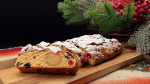 Штоллен — легендарный рождественский кекс с изюмом, вишней и ромом...🧁🍒🎄😋    Рецепт ⤵️