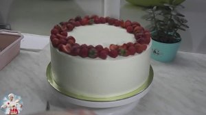 Выравнивание торта творожным кремом