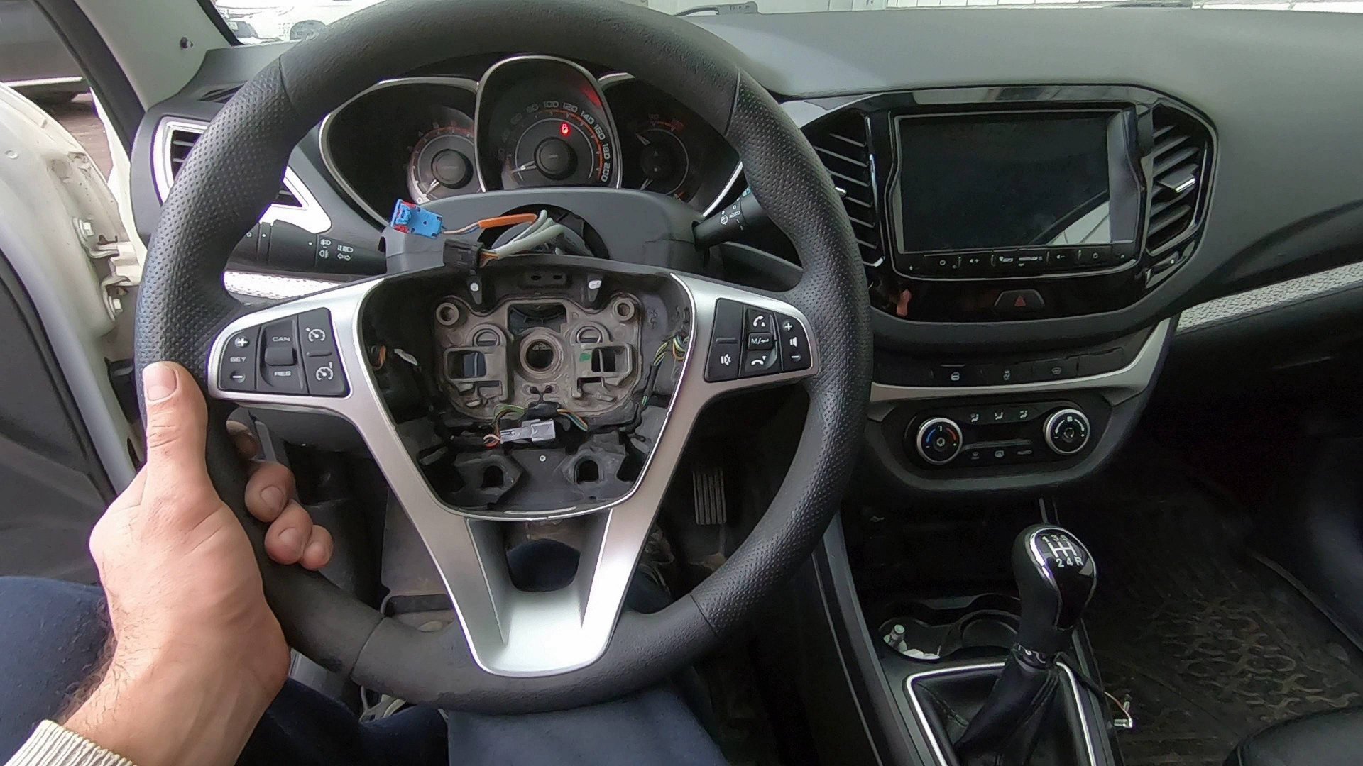 Снятие руля Lada Vesta Cross смотреть онлайн