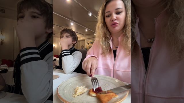 Мугбанг в ресторане ! Соленое со сладким ! Вкусно или нет ! смотреть онлайн