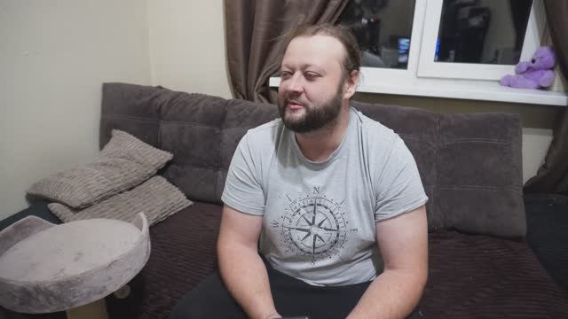 Жизнь в Сибири Что пишут зрители про мутные огурцы ПОДВАЛ ИЛЬИЧА вечер в домике смотреть онлайн