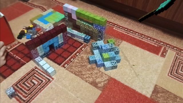 строим домик из магнитного конструктора майнкрафт. ярик Play