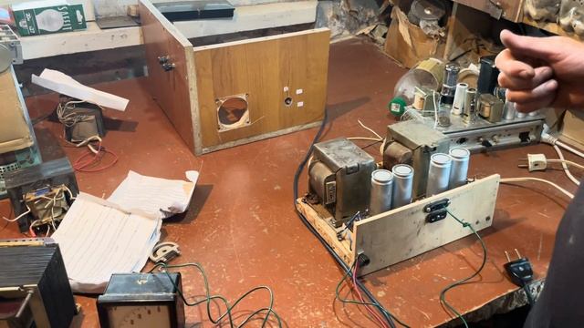 Мальчонка собрал Первый УНЧ и Блок питания на трансформаторах от ТВ смотреть онлайн