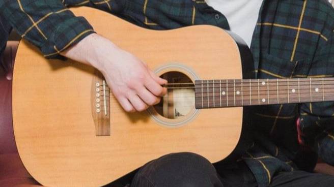 Молодежь Кемниц 2 (пение под гитару) смотреть онлайн