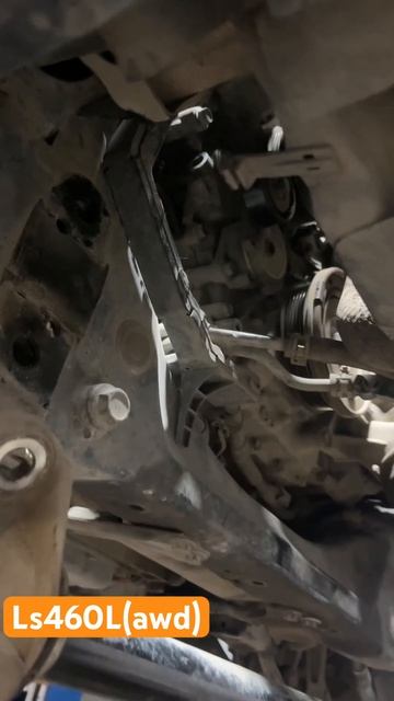 Ls460 снятие генератора. Замена щеток генератора. #lexus #ls460 #авто