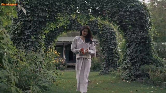 Davvi & Umar Keyn - You and Me | 80s Disco Time Machine ! смотреть онлайн