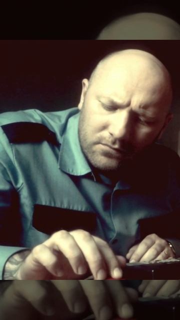 сижу и думаю нажать или нет смотреть онлайн