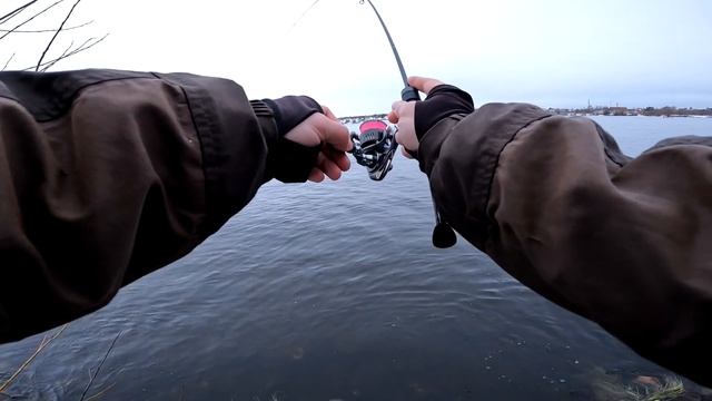 Взял Daiwa, но зачем? Микроджиг уходящего года смотреть онлайн