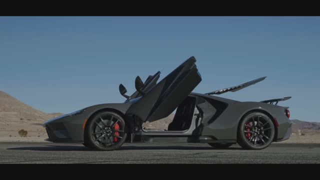 Corvette Z06 против Ford GT 2022 года выпуска смотреть онлайн