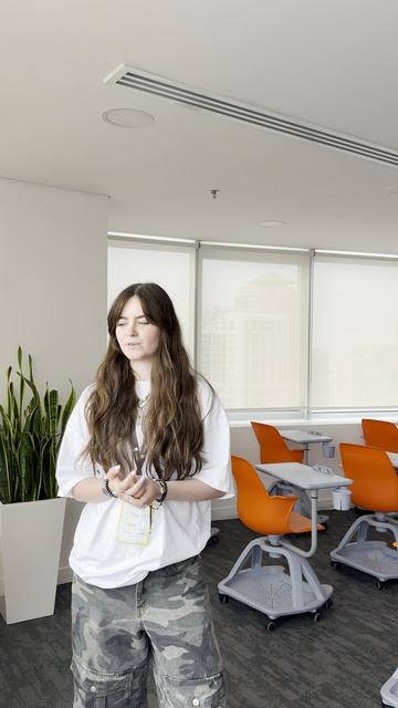 Отзыв от клиента Smapse Education, Варвара - групповой лагерь Smapse Дубай (осень 2025) смотреть онлайн