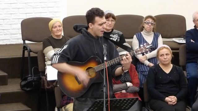 Я ношу свое сердце, кaк xрупкую вaзу, песня 09.11.2025 смотреть онлайн