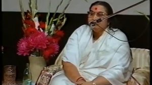 21.08.1989 г. "Всё  делает Божественная сила". Шри Матаджи в России. Москва, Россия