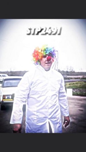 Дэнчик не справился с клоуном 😶🌫️