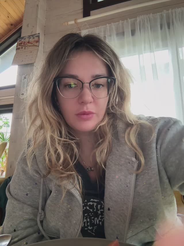 Завтрак мукбанг! Рассуждаю , что мужчинам плюс 45-50 сложнее познакомиться с женщинами 🙄 смотреть онлайн