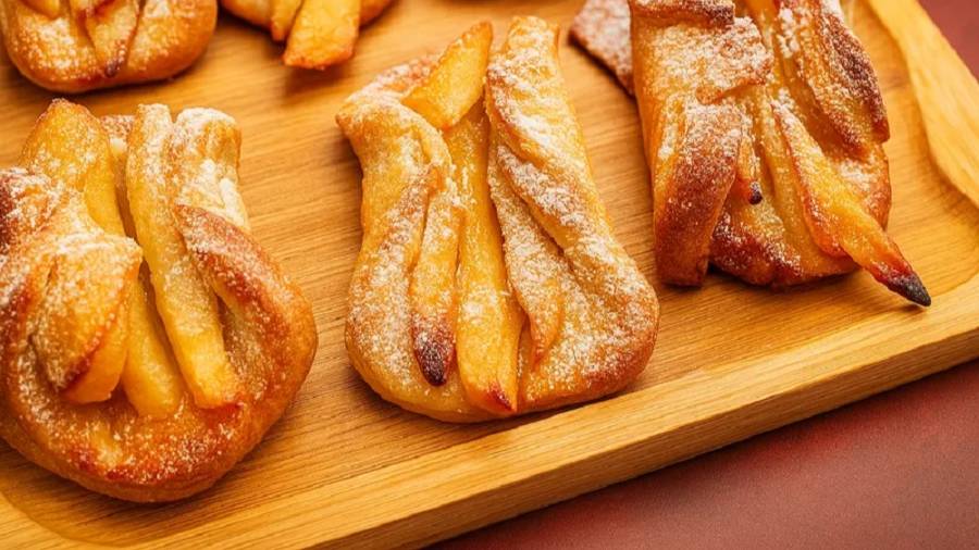 Рецепт печенья с нежными яблочками. У вас есть яблоки? тогда готовим😋 Очень вкусно! смотреть онлайн