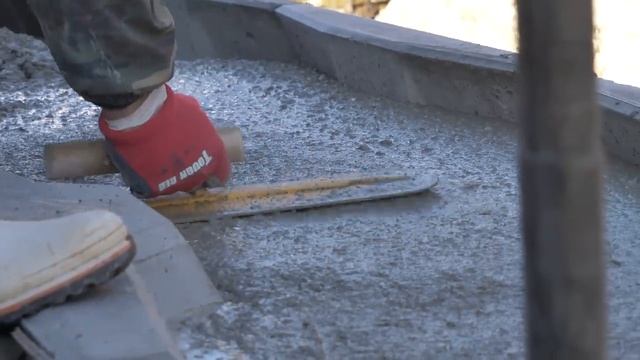 Восстановление дороги после обрушения в результате дождя. смотреть онлайн