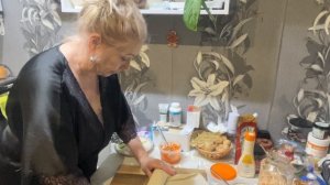 НАГОТОВИЛА ШАВУХИ И СЪЕЛА😁НАКОРМИЛА ЖЕНЮ!