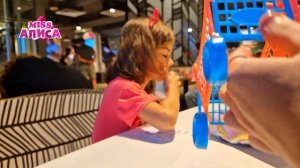 Королевская распаковка сладких палочек , вкусные очень #MissAlisa #АлисаКидс #МиссАлиса