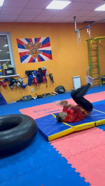 Азимхон и ЭНЕРГЕТИК!😁 смотреть онлайн