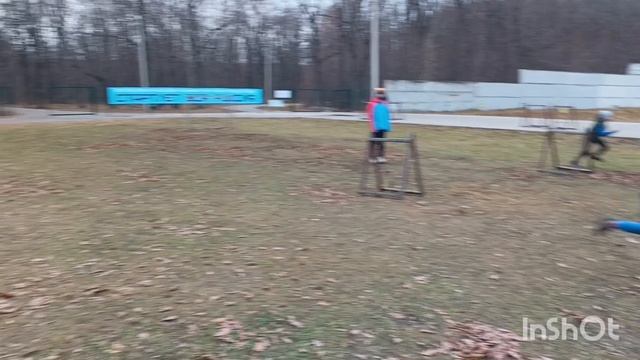 9.11.2025 Весёлые эстафеты в лесу при 2°тепла смотреть онлайн