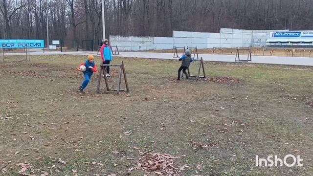 Булату 11 лет, как хочется выиграть во всех эстафетах на тренировке по биатлону! смотреть онлайн