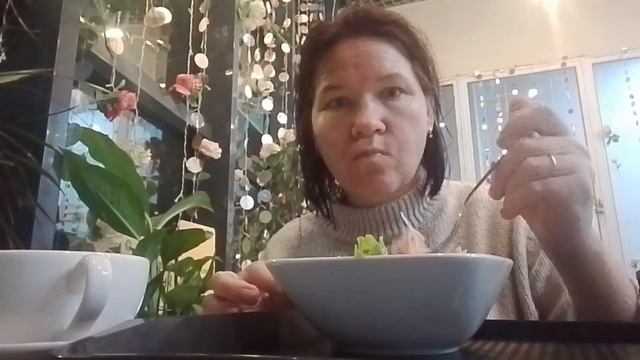 МУКБАНГ ЦЕЗАРЬ С КУРОЧКОЙ😋 смотреть онлайн