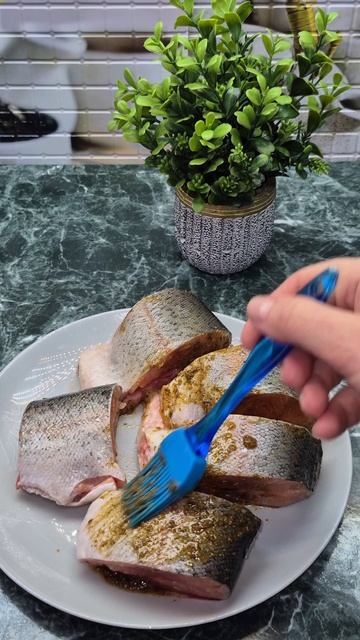 жареная рыба с хрустящей корочкой #быстроивкусно #рецепты #готовимподомашнему #новыйрецепт смотреть онлайн