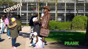 Вечерние приколюхи памятника ещё веселее!