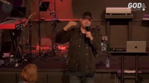 Жизнь текущий сверху вниз... Джастин Абрахам