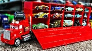 МУЛЬТИКИ ПРО МАШИНКИ БОЛЬШОЙ КРАСНЫЙ ГРУЗОВИК С МАШИНКАМИ