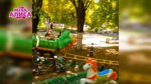 Алиса спасается от жары ☀️ купаемся на речке , Алиса в парке Соколенок