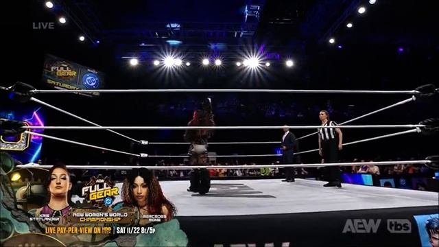 Mercedes Mone and Athena Entrance: AEW Dynamite November.05,2025 смотреть онлайн
