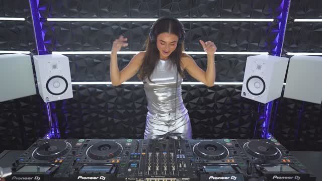 Juicy M - September Mix [Techno⧸Tech House⧸Afro House] смотреть онлайн