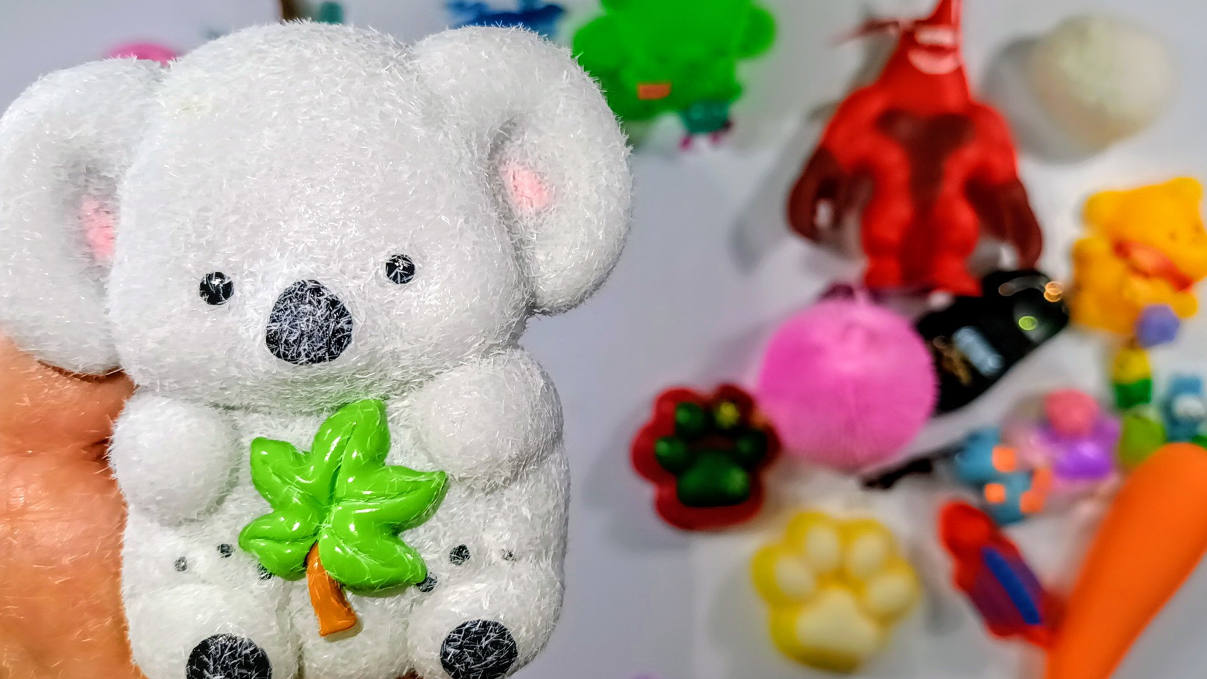 АСМР распаковка сквишей и антистрессы 💥 жмякаю Таба СКВИШИ лапки 🐾💋 для вашего удовольствия смотреть онлайн