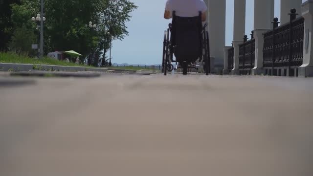 Лучник Денис Тен от трагического перелома шеи до серебра Чемпионата мира / Сильные люди смотреть онлайн