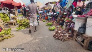 Традиционный местный продуктовый рынок в Гане, Африка