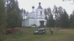ЗА РОДНИКОМ БЕЛЫЙ ХРАМ...