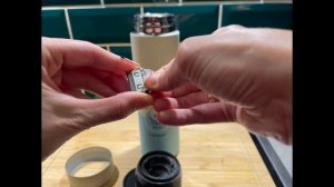 Как заменить батарейку в термосе с датчиком температуры