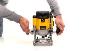 Фрезер DEWALT DW625E-QS