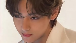 "✨ Красота без границ: Как Ким Тэхён меняет мир стандартов красоты! 🌍💖"