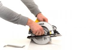 Пила дисковая DEWALT DWE550-QS