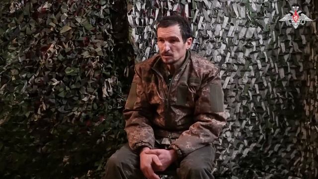 Военнослужащие группировки войск «Центр» взяли в плен очередного боевика ВСУ в КрасноармейскеПленн смотреть онлайн